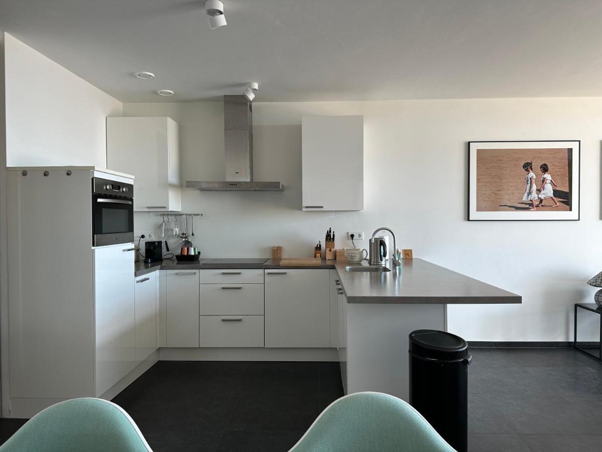 Appartement Met Frontaal Zeezicht In 블로에멘달 외부 사진